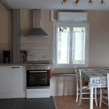 Combe Belle Hébergement de vacances Vézac